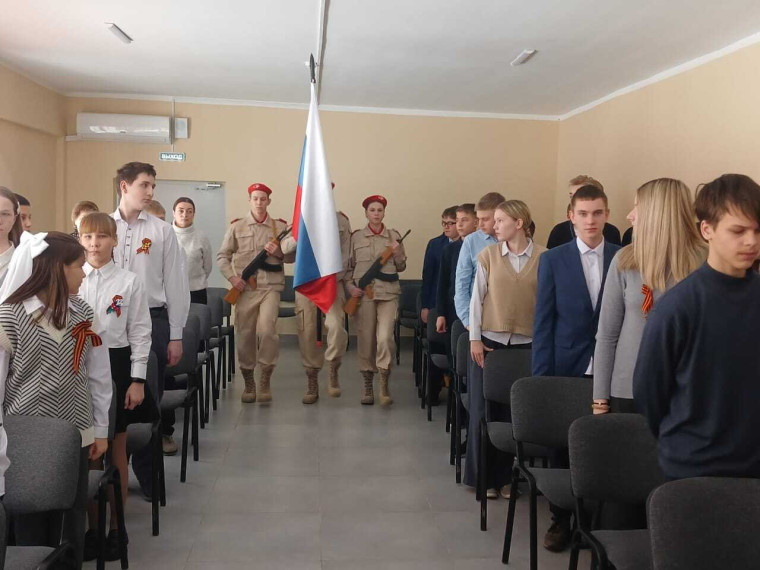 Юные друзья пограничников.